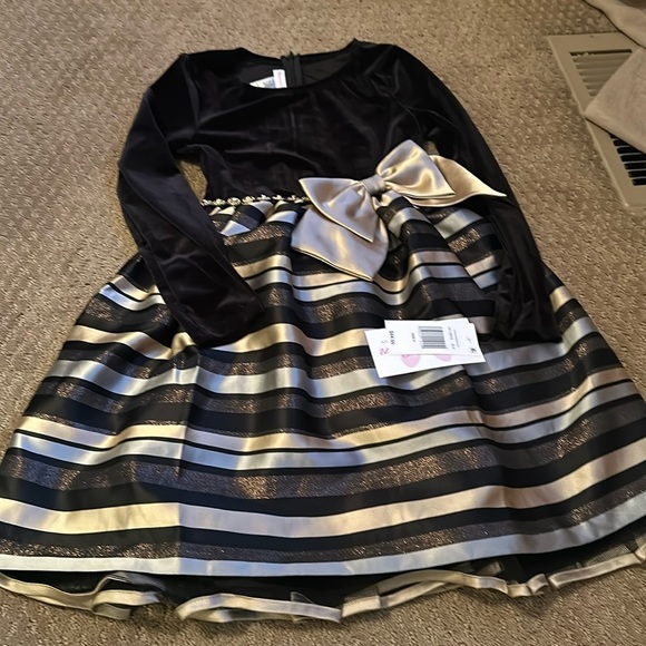 Girls holiday dress. Brand new - Picture 1 of 12